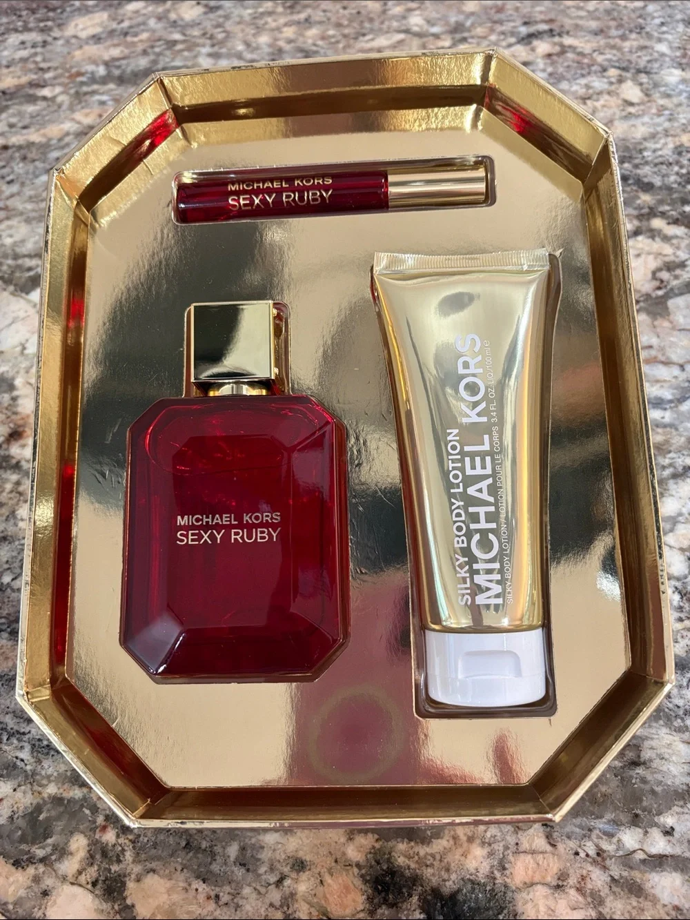 NWT Michael Kors Sexy Ruby 3 Piece Gift Set